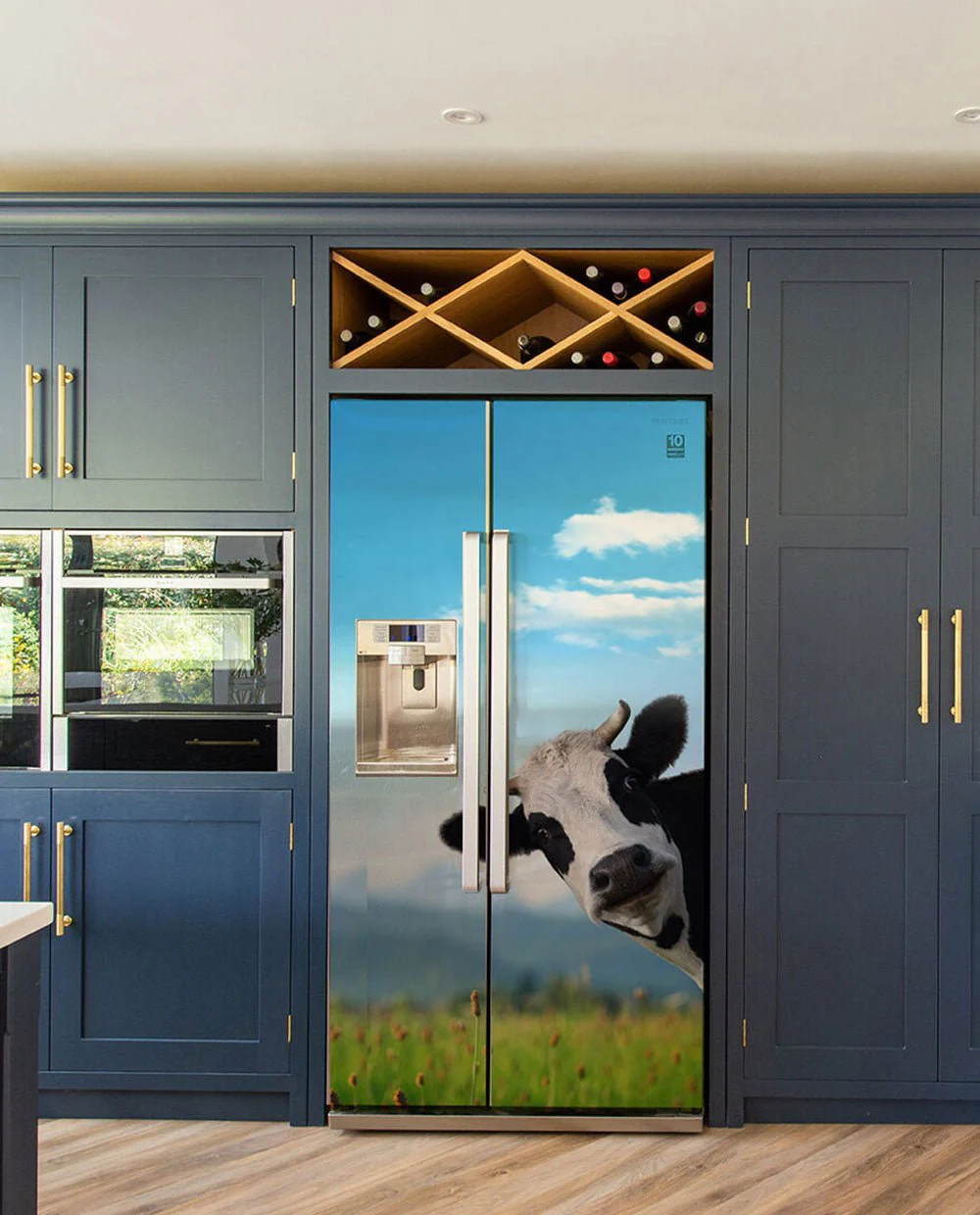 A Peeking cow - Image 7