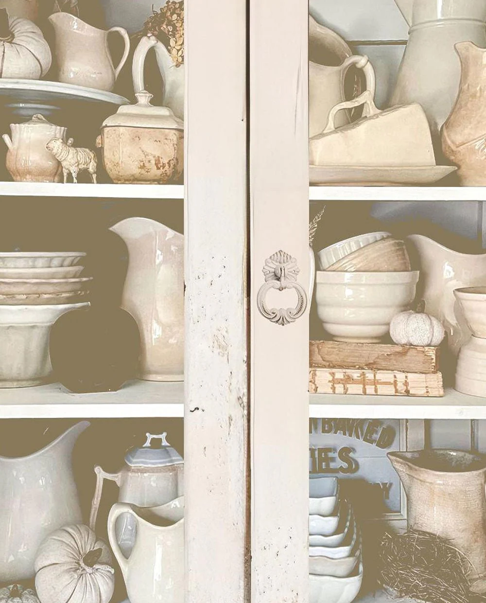Rustic Farmhouse Hutch - Image 12