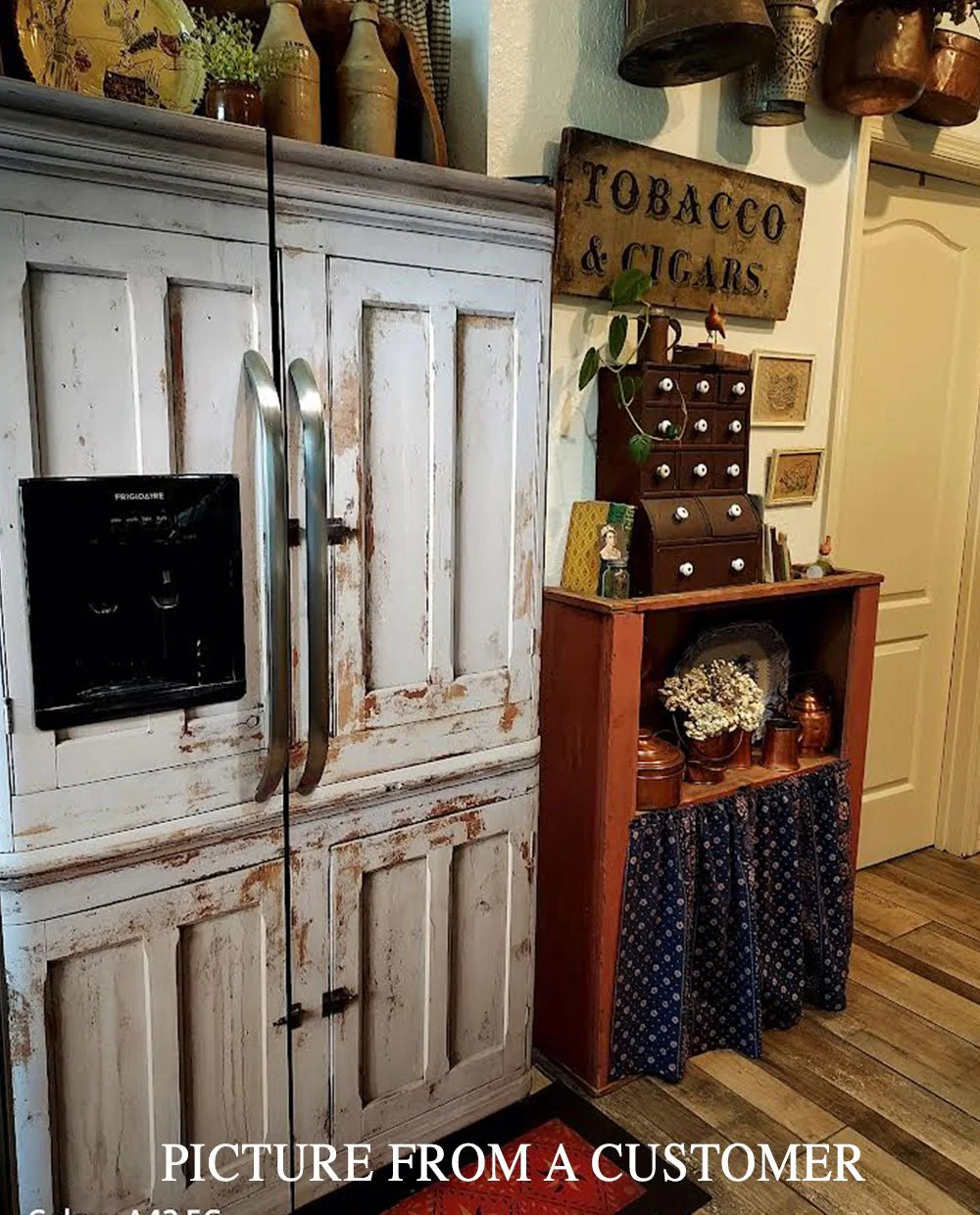 White primitive cabinet - Image 3